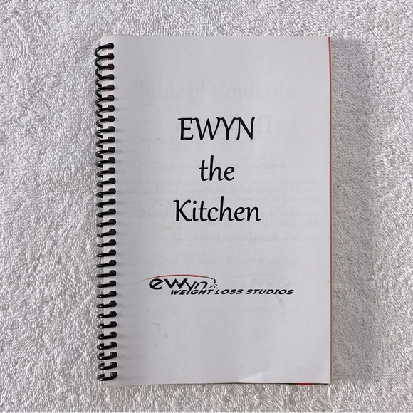 Vintage EWYN Weight Loss Studios EWYN The Kitchen Cookbook - Picture 1 of 12